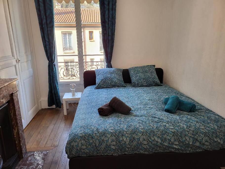 Porte Du Vieux Lyon 2, Le Long Du Quai Exteriör bild